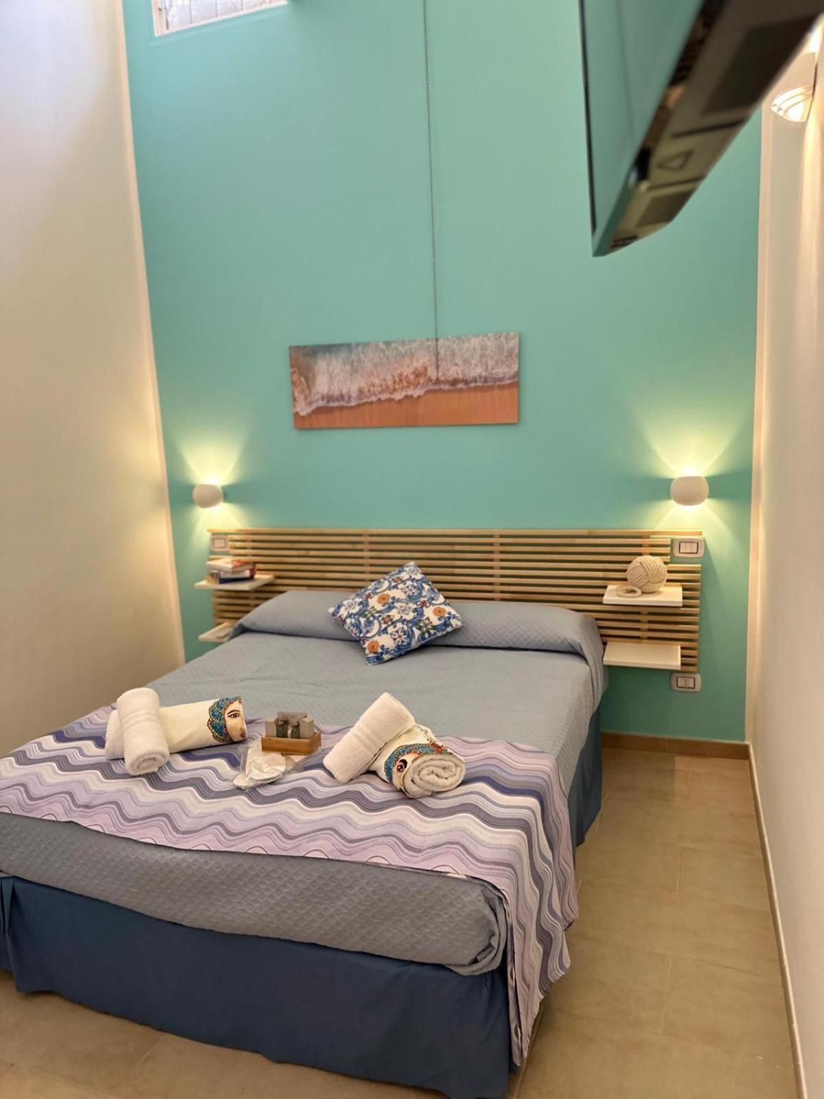 Madre Terra Airport Rooms And Suites Terrasini Exteriör bild
